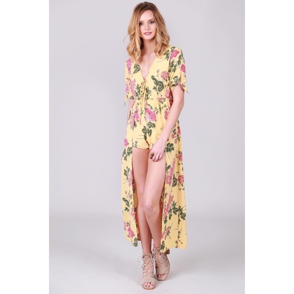 EUC Stevie Sister Stephanie Floral Yellow Romper​​​​​​